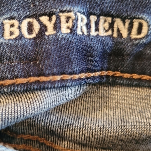 BLUENOTES Boyfriend Purposely Distressed Blue Denim Jeans, Size 30 - Picture 9 of 13